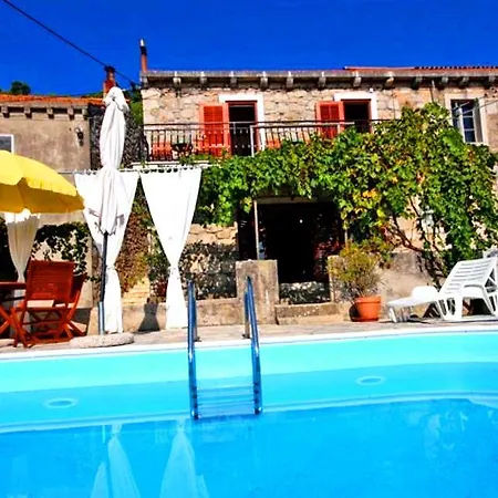 Holiday House Mir 3* Smokvica (Korcula)
